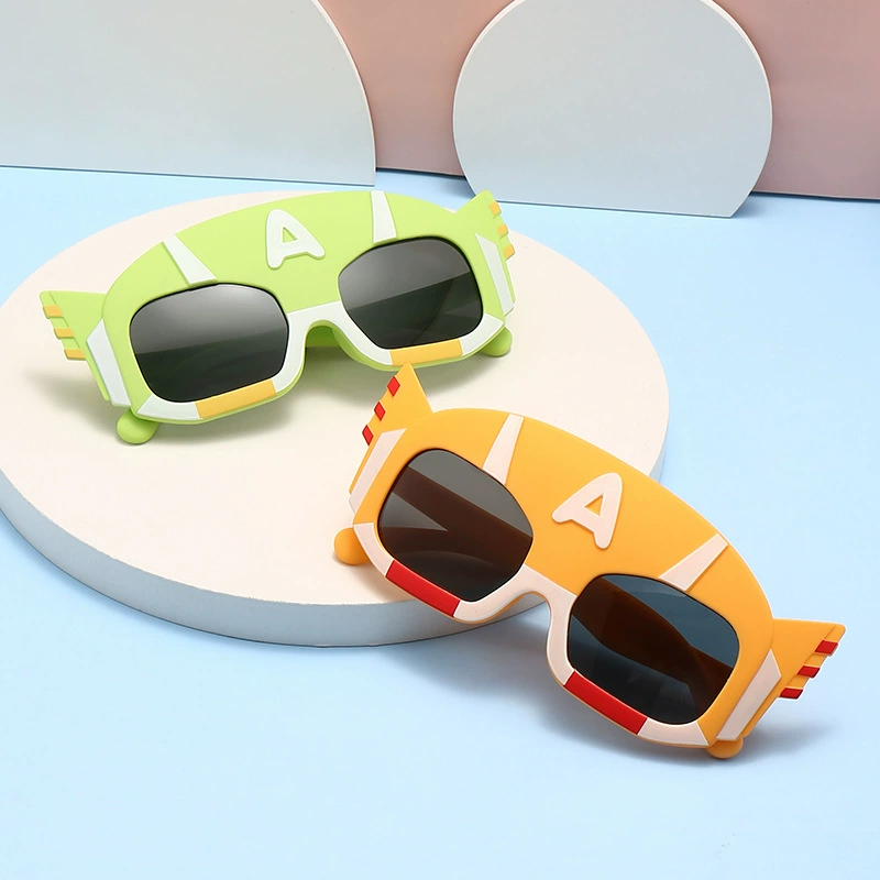 Fashionable soft silicone polarising children's sunglasses