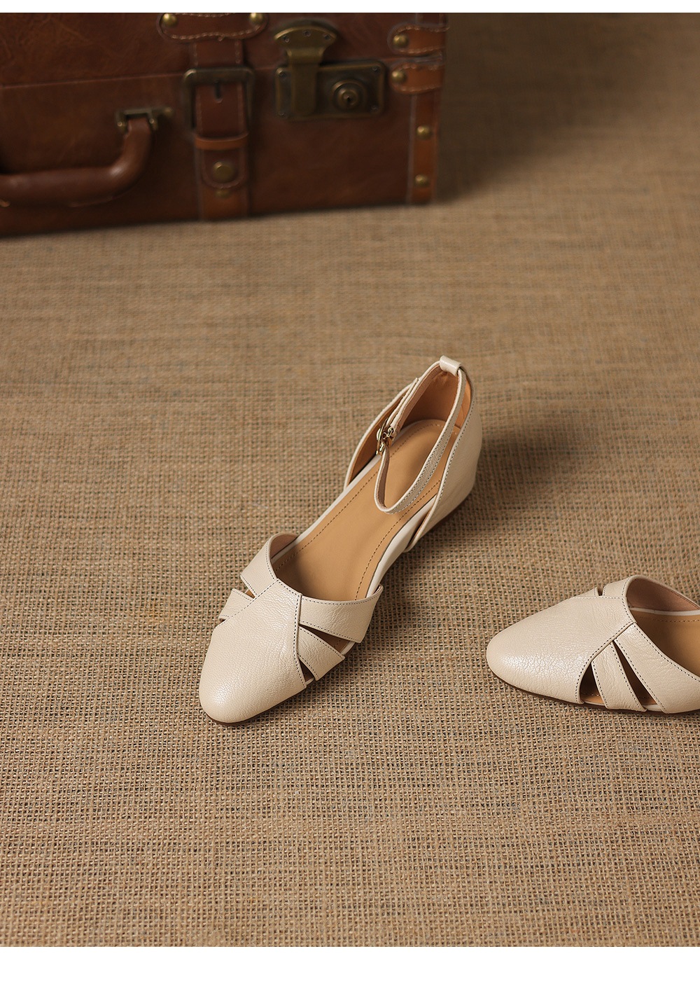 Sandal nữ quai chữ V đế xuồng da dê lỗ rỗng, gót 5 cm, size 34–42 — màu be chi tiết 22