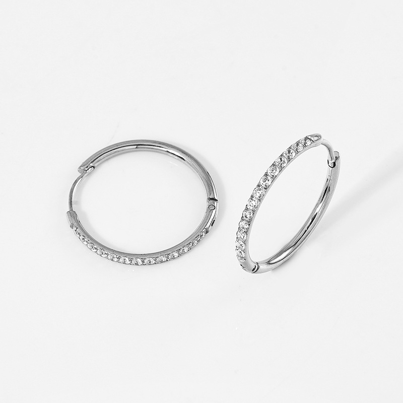 Aretes Zesen de Alta Calidad, Serie 2.0mm, Hechos a Mano, Populares en el Extranjero, de Acero Inoxidable, Finamente Tallados, con Incrustaciones de Diamantes, Cierres de Aretes, Aros