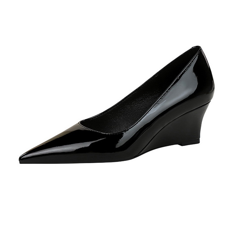 Spitze Damen High Heels Aus Lackleder Als Elegante Abendschuhe_voghion.com
