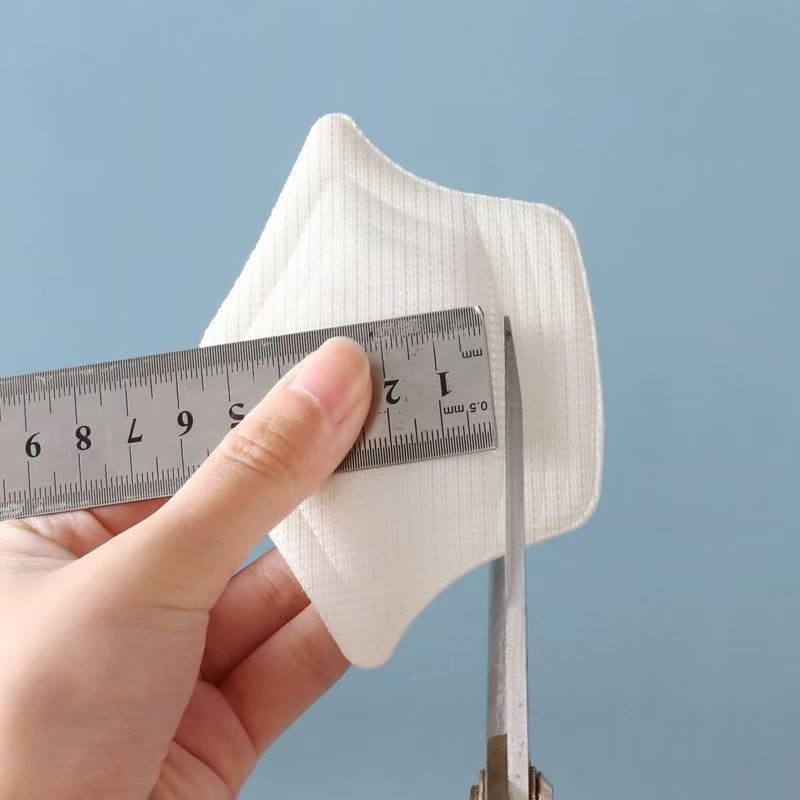 Zapatos de venta directa de fábrica, pegatinas de talón, pies antidesgaste, antitacón, almohadillas de media talla, zapatos deportivos de tacón alto, zapatos grandes