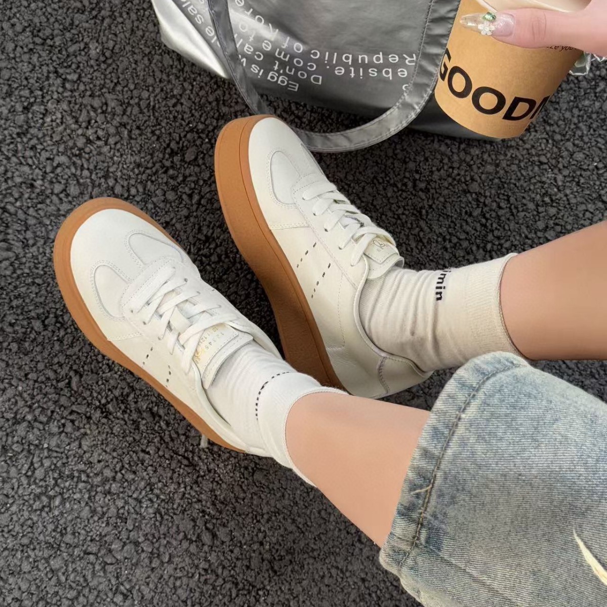Giày sneaker nữ đế dày da thật mới mùa xuân 2025 tăng chiều cao đế mềm chống trượt — Trắng/nền mơ, Màu trắng