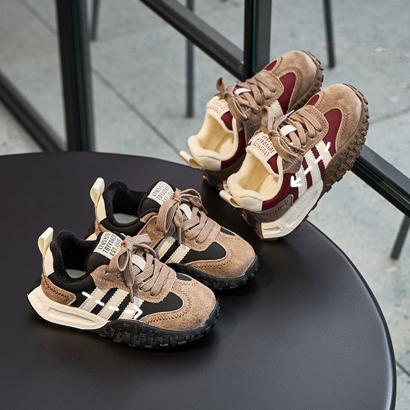 2024 зима новая детская повседневная обувь ретро дикая обувь для мальчиков плюс бархатная теплая обувь для девочек