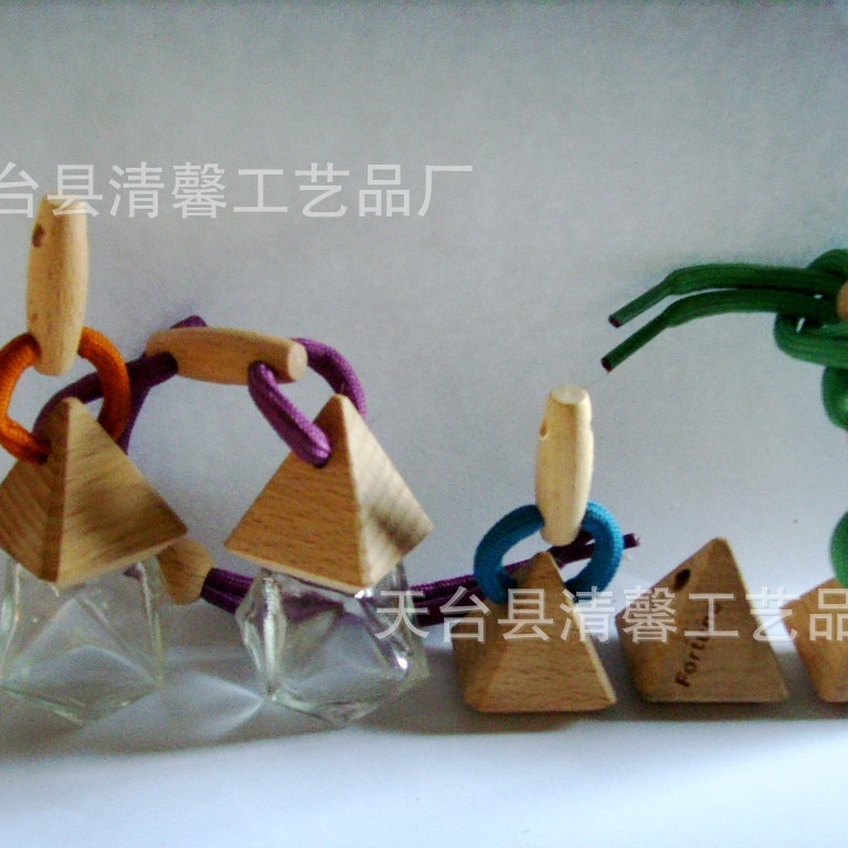 （质优价优）汽车香水挂件.汽车香水木盖 木盖香水瓶盖 木盖加 工