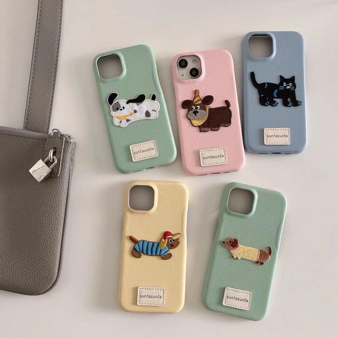 Nuevo patrón de cuero bordado cachorro gato para iPhone14PM funda para teléfono móvil 15ProMax Apple 13 pareja 12