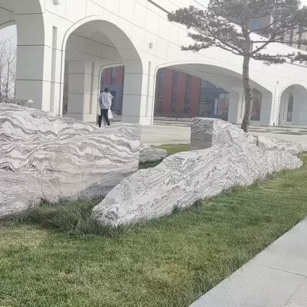 景观雪浪石切片园林泰山石造景草坪石头摆件枯山水原石组合