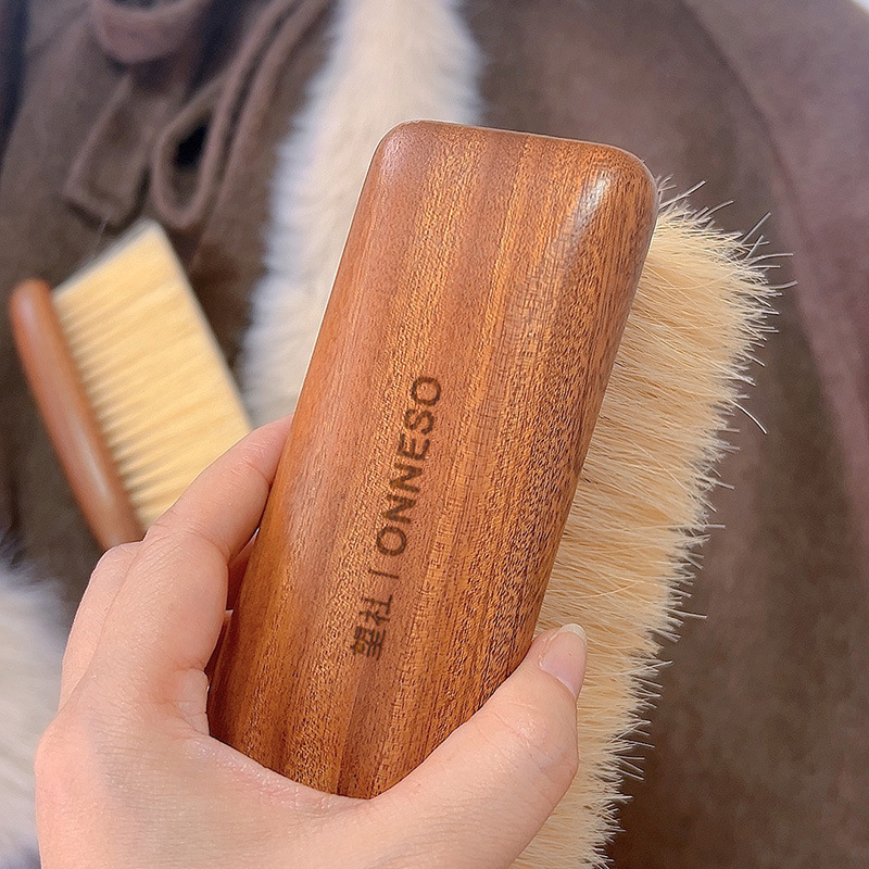 Horsehair Brush for Wool Coats, Specialized Brush for Cashmere Coats, Brush for Grooming and Caring for Fur Sweaters Horsehair Brush for Wool Coats, Specialized Brush for Cashmere Coats, Brush for Grooming and Caring for Fur Sweaters