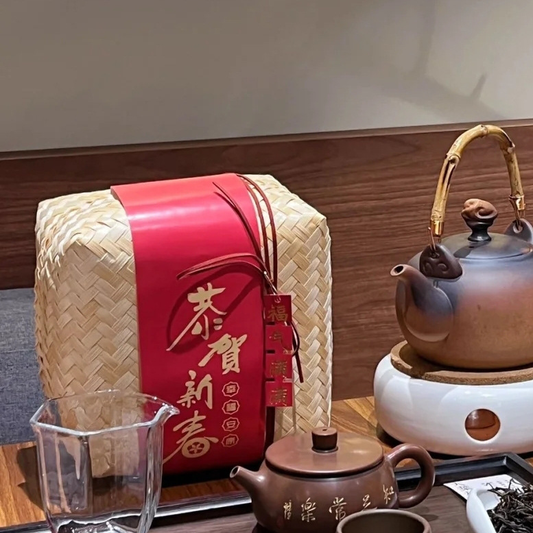 新年礼盒包装盒蛋黄酥奶枣糖果饼干年货中式糕点送礼品编织盒