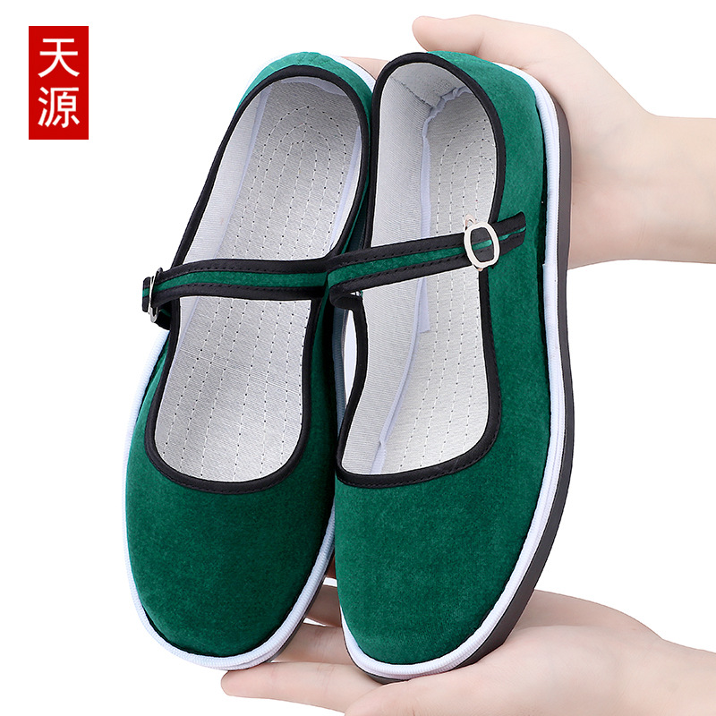 Zapatos de tela con suela de tendón hechos a mano de primavera y verano, zapatos de suela de tela viejos de Beijing para damas, zapatos bordados para madres de mediana edad y ancianas, hebilla de una palabra