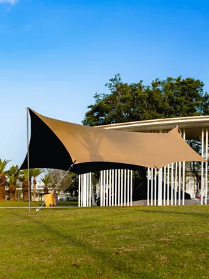Butterfly-shaped tarpaulin with black coating for sun protection and rain resistance, thickened and tear-resistant, suitable for outdoor camping, can be customized with logo
