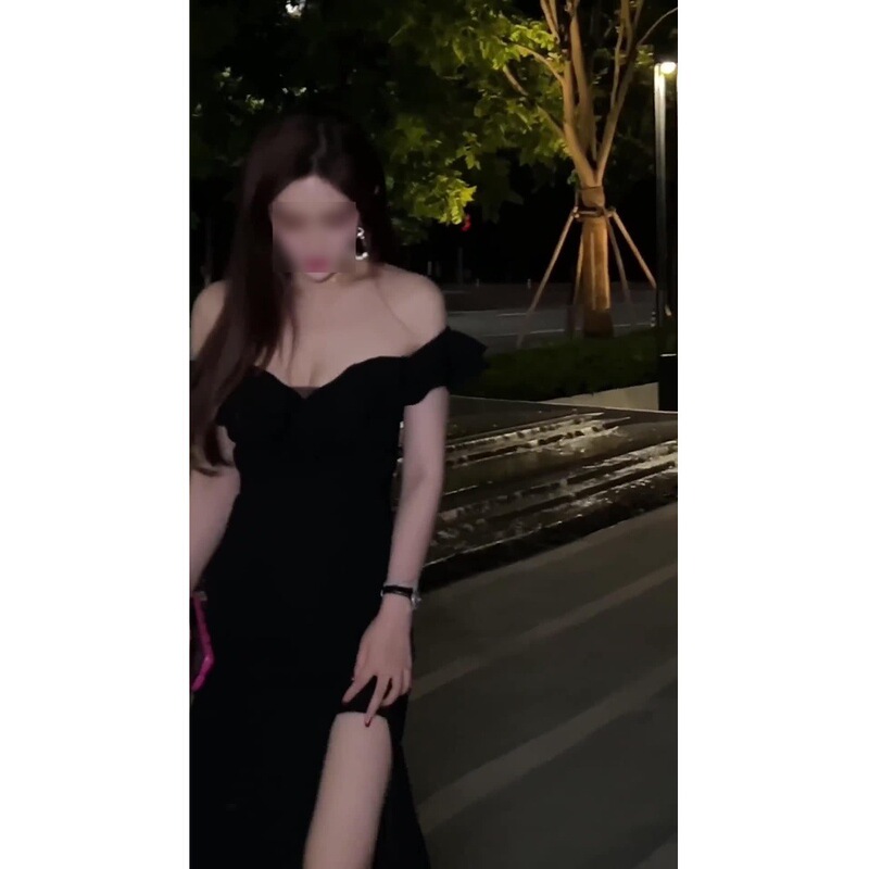 French-Style Socialite Unique Dress, Super Pretty One-Shoulder Red Dress, High-End Long Dress, New Spring and Summer Style French-Style Socialite Unique Dress, Super Pretty One-Shoulder Red Dress, High-End Long Dress, New Spring and Summer Style