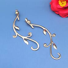 ���A�Ә��~�l��yɫ�~ǰ�b��LΨ���p�@��֦߅�A�^��кϽ����A