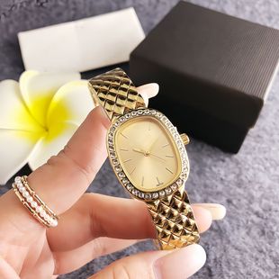 �ֱ�ŮС���p�ݾ���Ů�����ֵ����һ�����l�ֱ��\�ٴ�����Y���