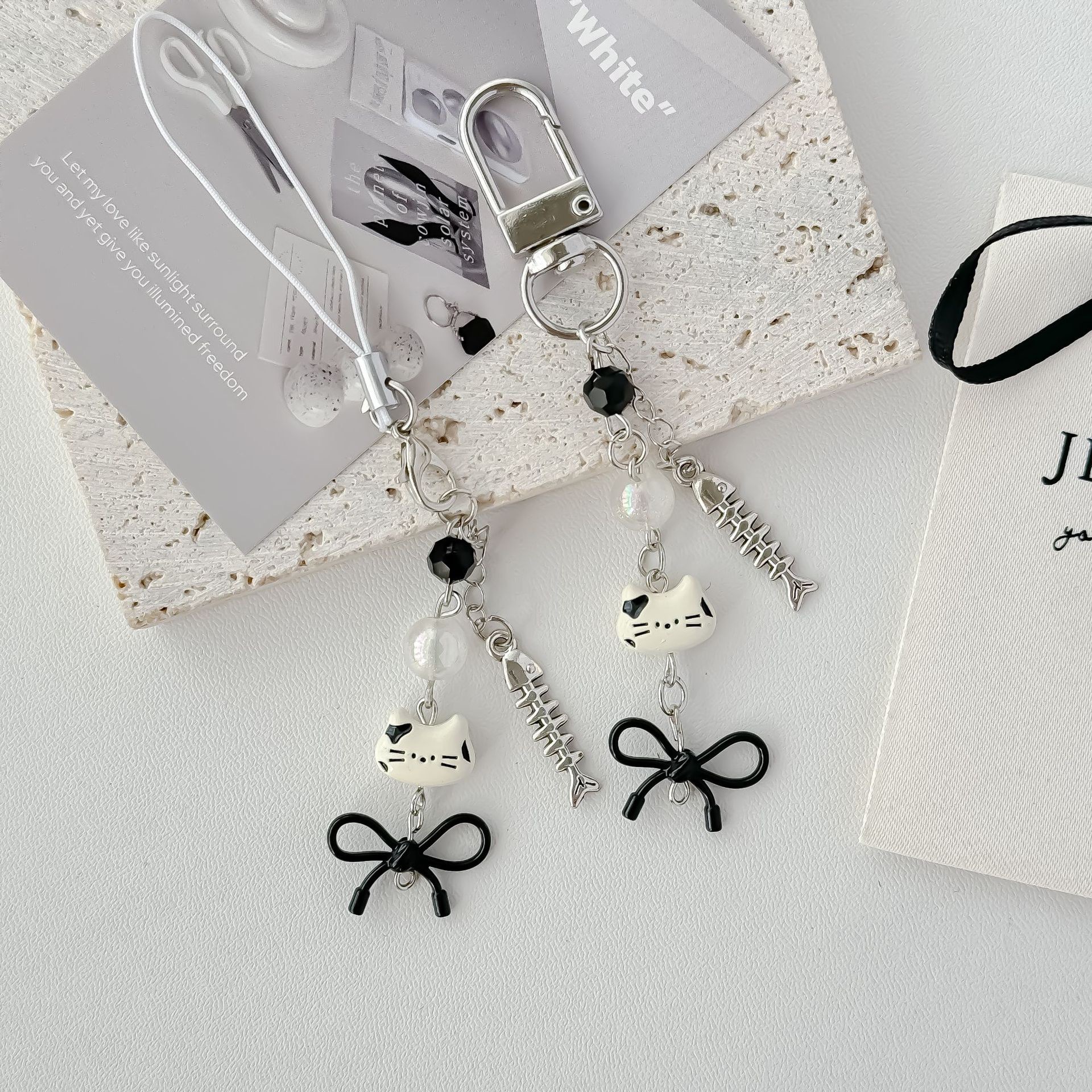 Cute Cat and Fish Pendant, Personalized Phone Chain, Women's Bowknot Backpack Pendant, Key and Camera Decoration