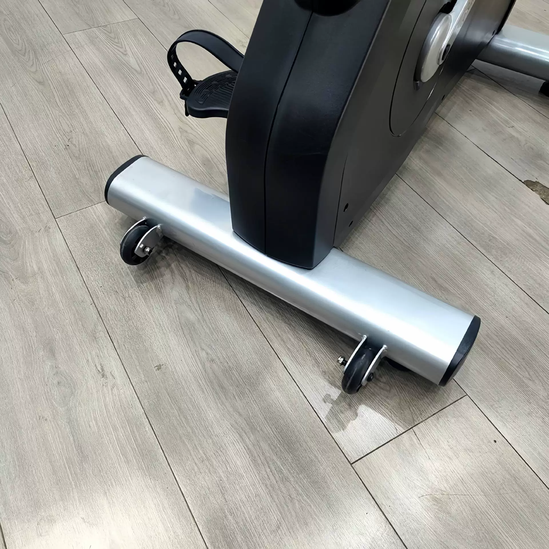 Велосипед для зала, вращающийся тренер