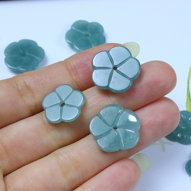 ミャンマーの翡翠a商品の危険材料の青い水の五弁の小さい花のアクセサリーの部品のdiyはビーズを配合して花弁を編みます。|undefined