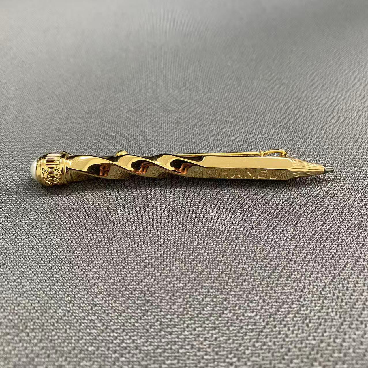 Xiaoxiang 25K Gold Pencil Hairpin Fashion Stylish Metal Edge Clip