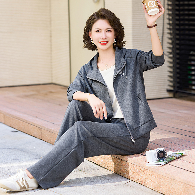 妈妈时尚套装秋装外套休闲运动服洋气新款中老年女春秋气质两件套|undefined