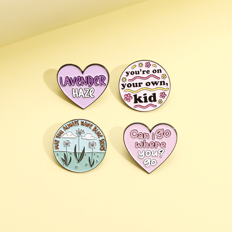 Simple Style Classic Style Pin Letter Alloy Stoving Varnish Unisex Brooches display picture 6