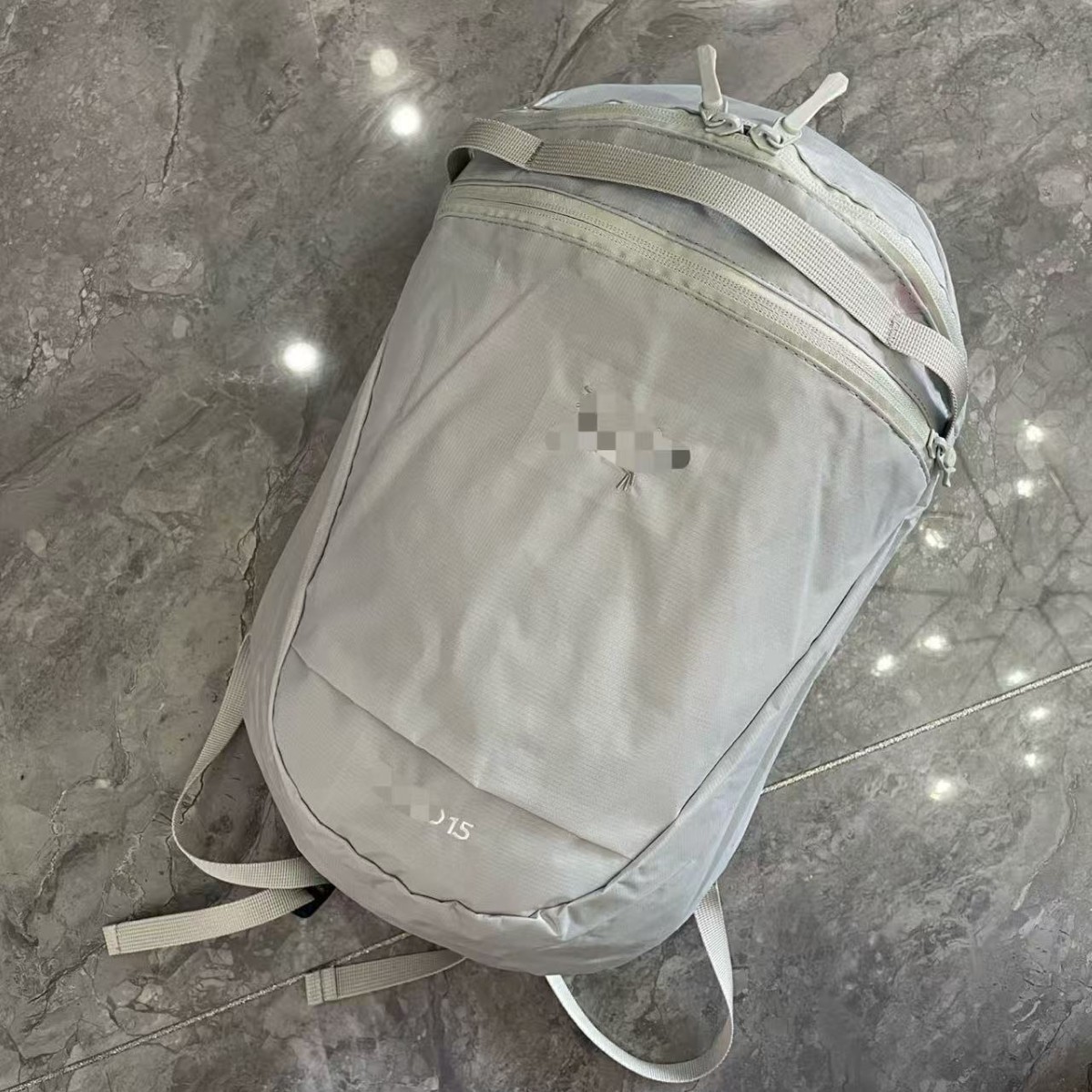 밝은 회색