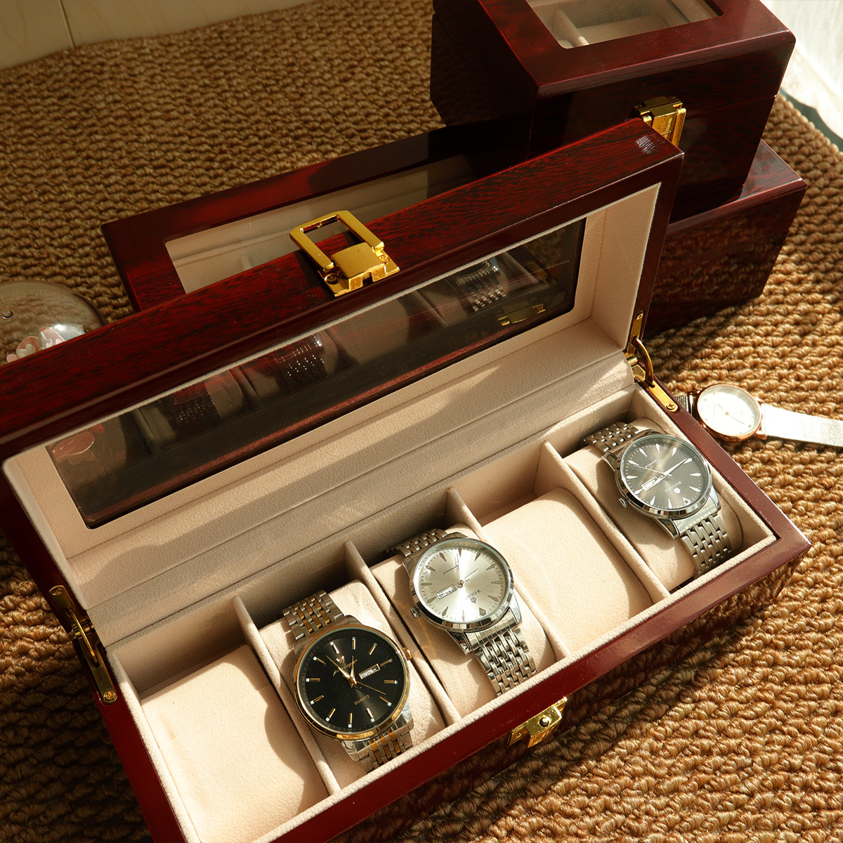 �ֻ�ľ�ʿ���2λ5λ��ɫ�ֱ����ֱ���װ�иߵ������ֱ���չʾ��