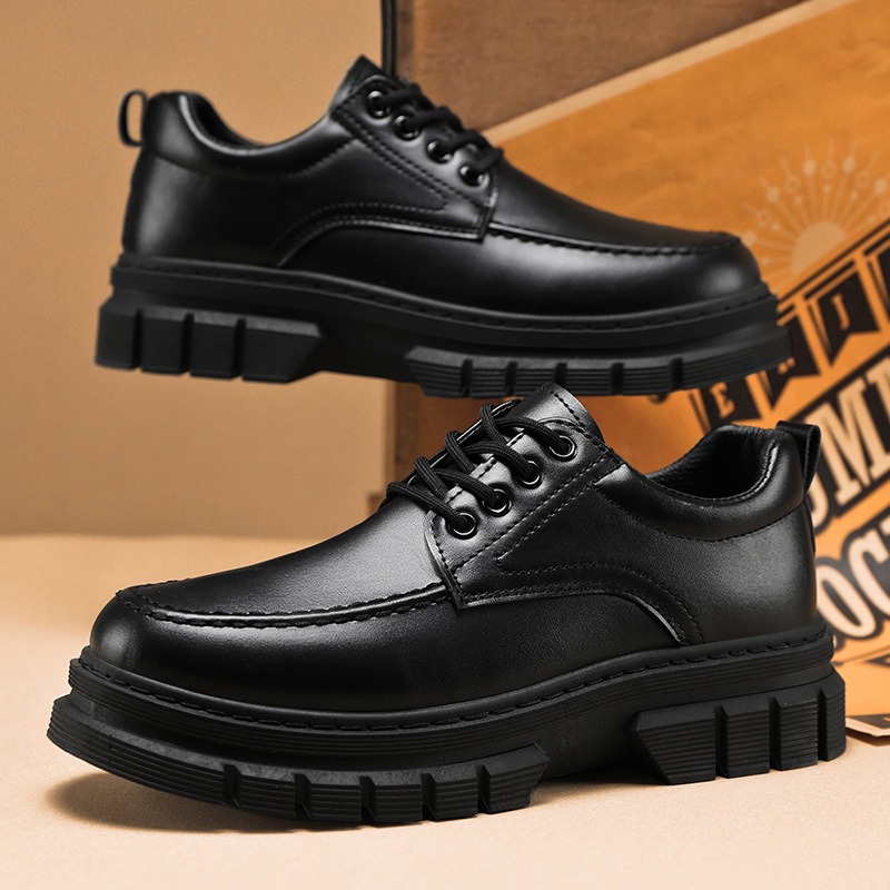 2024 otoño nuevos zapatos de cuero casuales aumentan la tendencia de los zapatos de herramienta de hombre con cabeza redonda con suela suave, zapatos de moda con suela gruesa