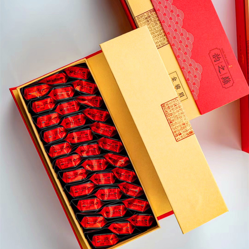 Golden Junmei Black Tea: Floral Honey Aroma, Golden and Crystal-Clear—Freshly Harvested, Tender Mountain-Grown Buds. Perfect for Online Influencers' Product Launches, Available for Drop Shipping.