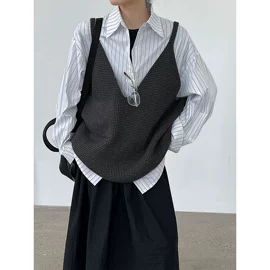 连衣裙;女式衬衫;女式针织衫