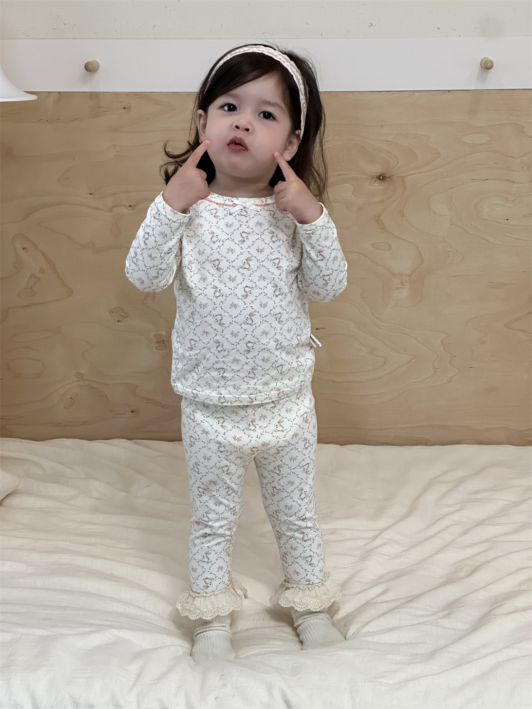 2025 ropa de otoño niñas pijamas bebés ropa infantil coreana ropa infantil ropa de casa bebé dos piezas ropa de otoño