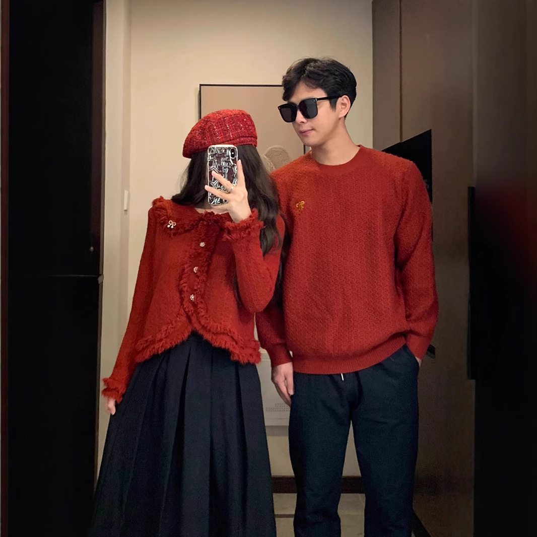 인생의 해 커플 의상 뱀의 가을 새해 한 원피스 스커트 자수 레드 스웨터 올 매치 웨딩 연회 니트웨어