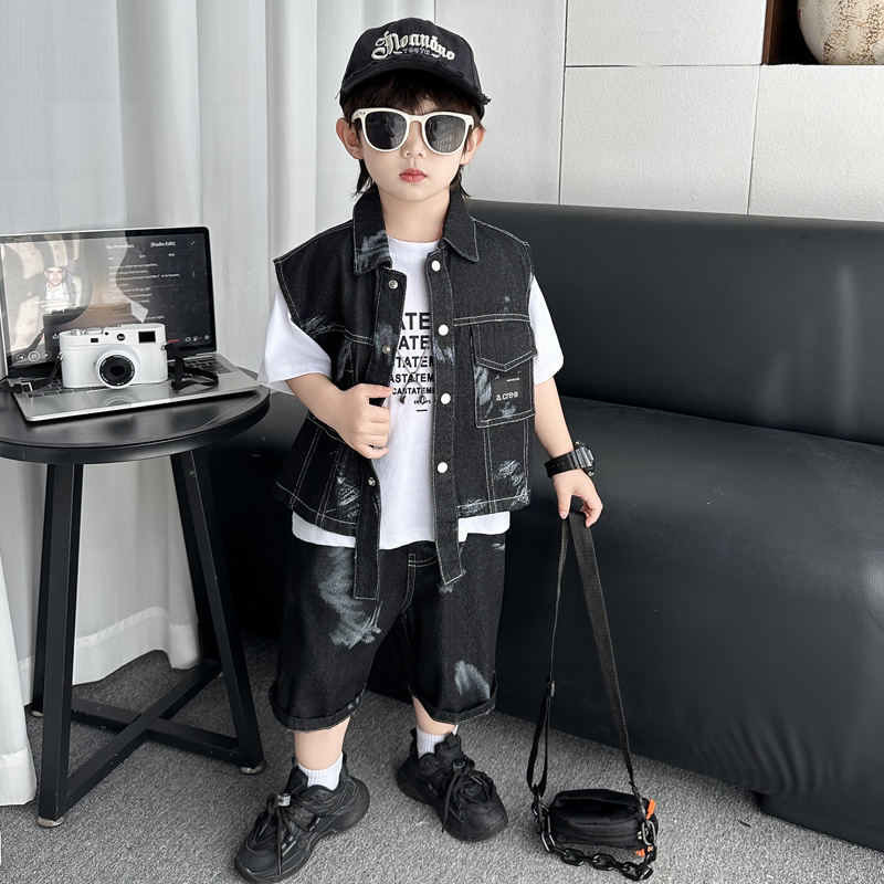 子供服男の子夏スノーフレーク模造デニムスリーピーススーツ 2025 夏の新しいトレンディなクールなベビー半袖スーツトレンディな服|undefined