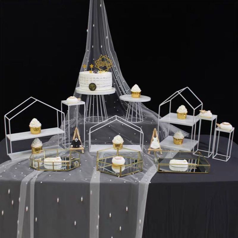 白い金属の鉄芸のデザート台の置物の展示棚のヨーロッパ式の午後のお茶のケーキのお菓子棚の冷たい食事のお茶の休憩台|undefined