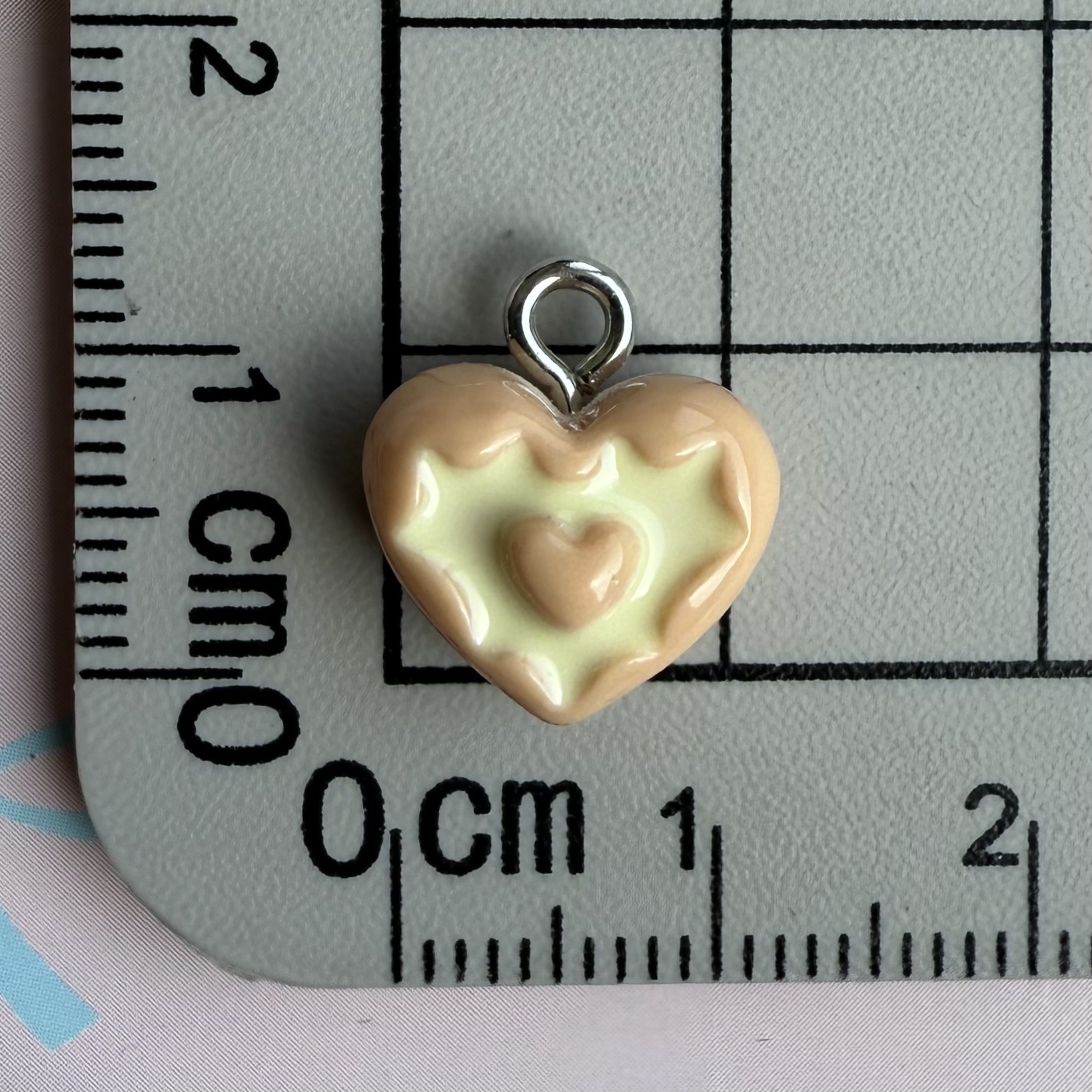 4g Weight Pendant Jewelry Making Type 11 * 13mm Jewelry Making Size DIY Ornament Accessories Classification 1 Piece Quantity Resin Material Heart Shape Pattern All Seasons Season Polished Finish Sweet Style 1 Piece 11 * 13mm Resin Heart Shape Polished Pendant DIY Ornament Accessories 9