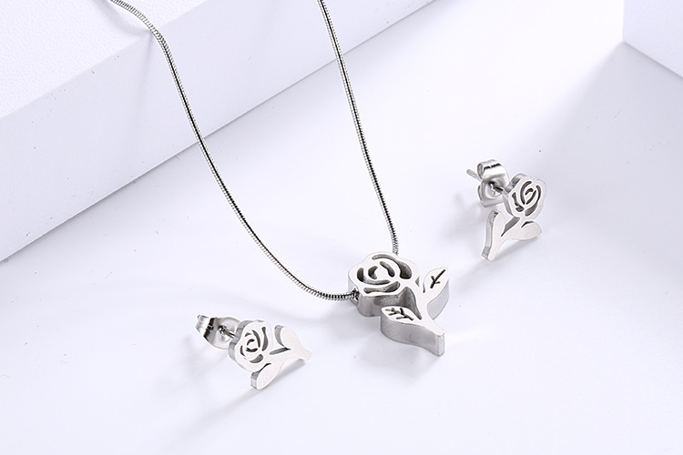 Wholesale Fashion Creative Rose Flower Snake Chain Stainless Steel Women Earrings Necklace Set