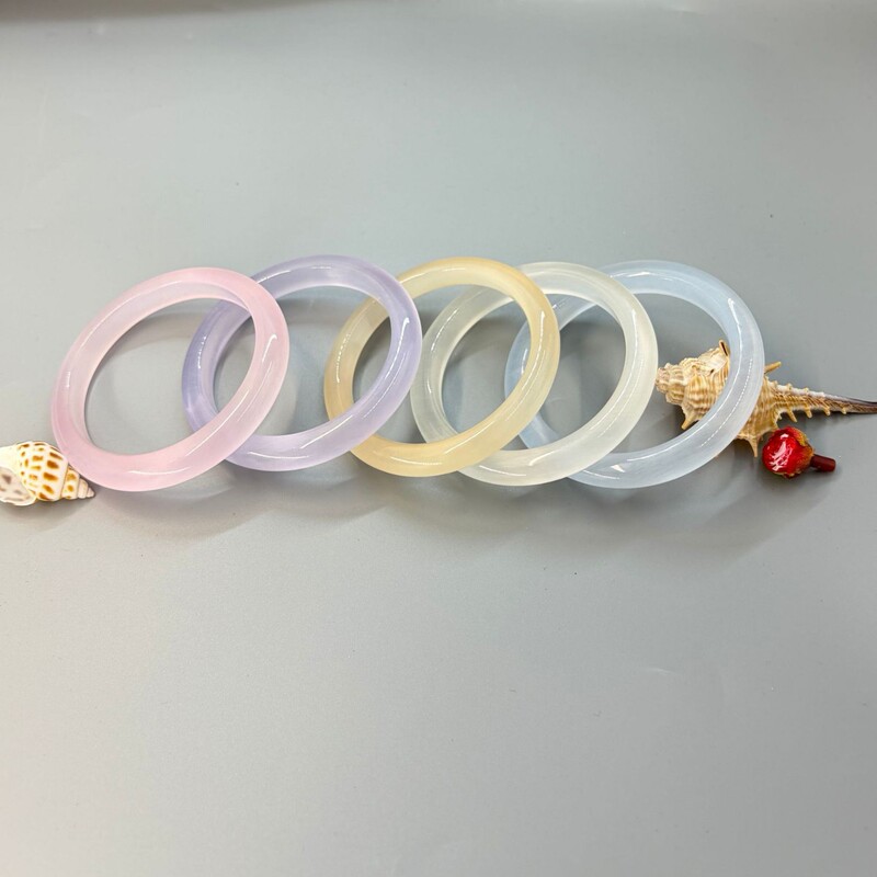 Ice blue bracelet, elegant and sophisticated, new Chinese style, white moonlight glass cat's eye stone bracelet, a gift for wife or girlfriend Ice blue bracelet, elegant and sophisticated, new Chinese style, white moonlight glass cat's eye stone bracelet, a gift for wife or girlfriend
