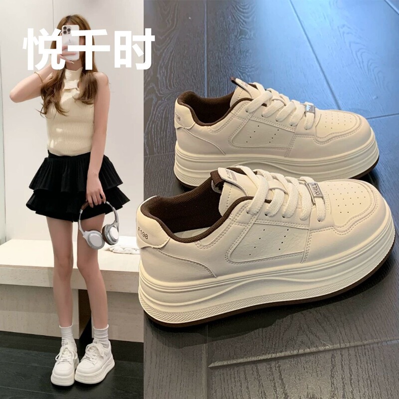 Women's thick-soled sneakers, 2026 autumn collection, new style, very stylish and versatile, height-increasing, polka-dot white sneakers, casual athletic shoes for students Women's thick-soled sneakers, 2026 autumn collection, new style, very stylish and versatile, height-increasing, polka-dot white sneakers, casual athletic shoes for students