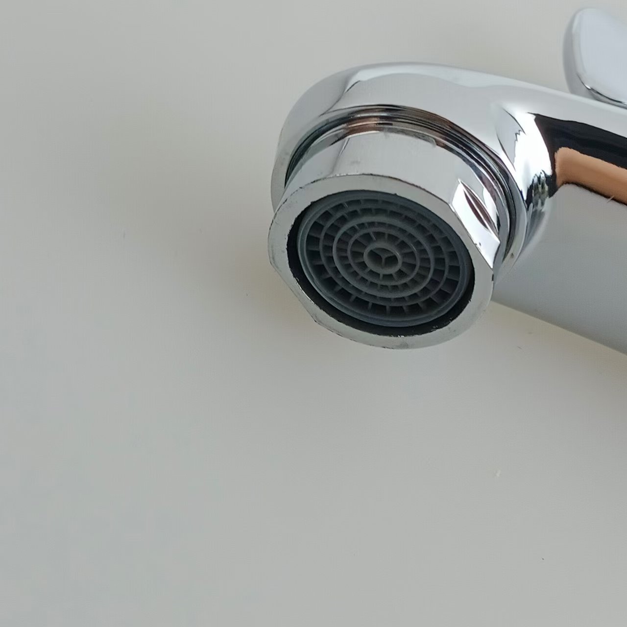 Zinc alloy single-cooling faucet, bathroom washbasin quick-opening countertop small faucet, household universal faucet manufacturer wholesale undefined
