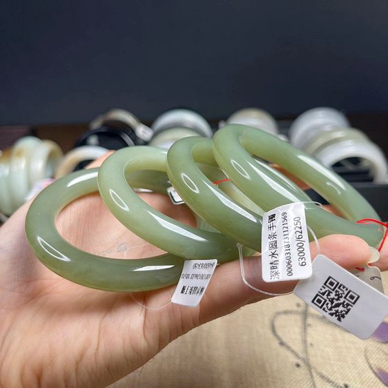 [Hot Selling] Xinjiang Hetian Jade Natural Ice Base Sunny Water Lake Water Green Jade Bracelet Round Blessed Bracelet Beauty Bracelet