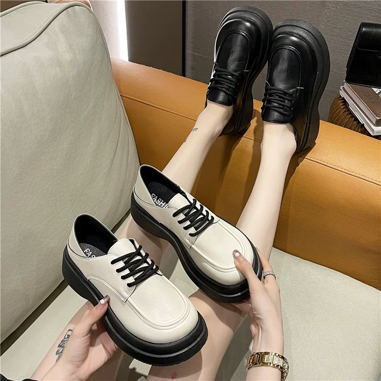 Маленькие кожаные женские туфли 2023 года, новые весенне-осенние универсальные черные однослойные туфли в стиле ретро на толстой подошве, лоферы на высоком каблуке в японском британском стиле