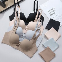 �ԸЃ���ŮС�ؾ۔n�ո�����´��{������U�o�Ȧ����bra