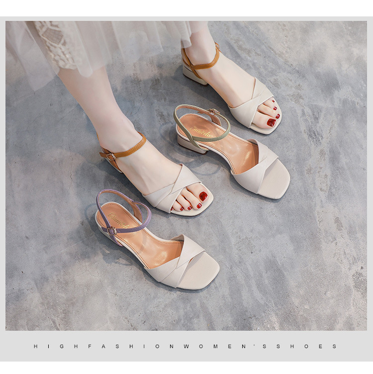 夏季大码舒适个性一字粗跟漆皮气质女高雅凉鞋|ru