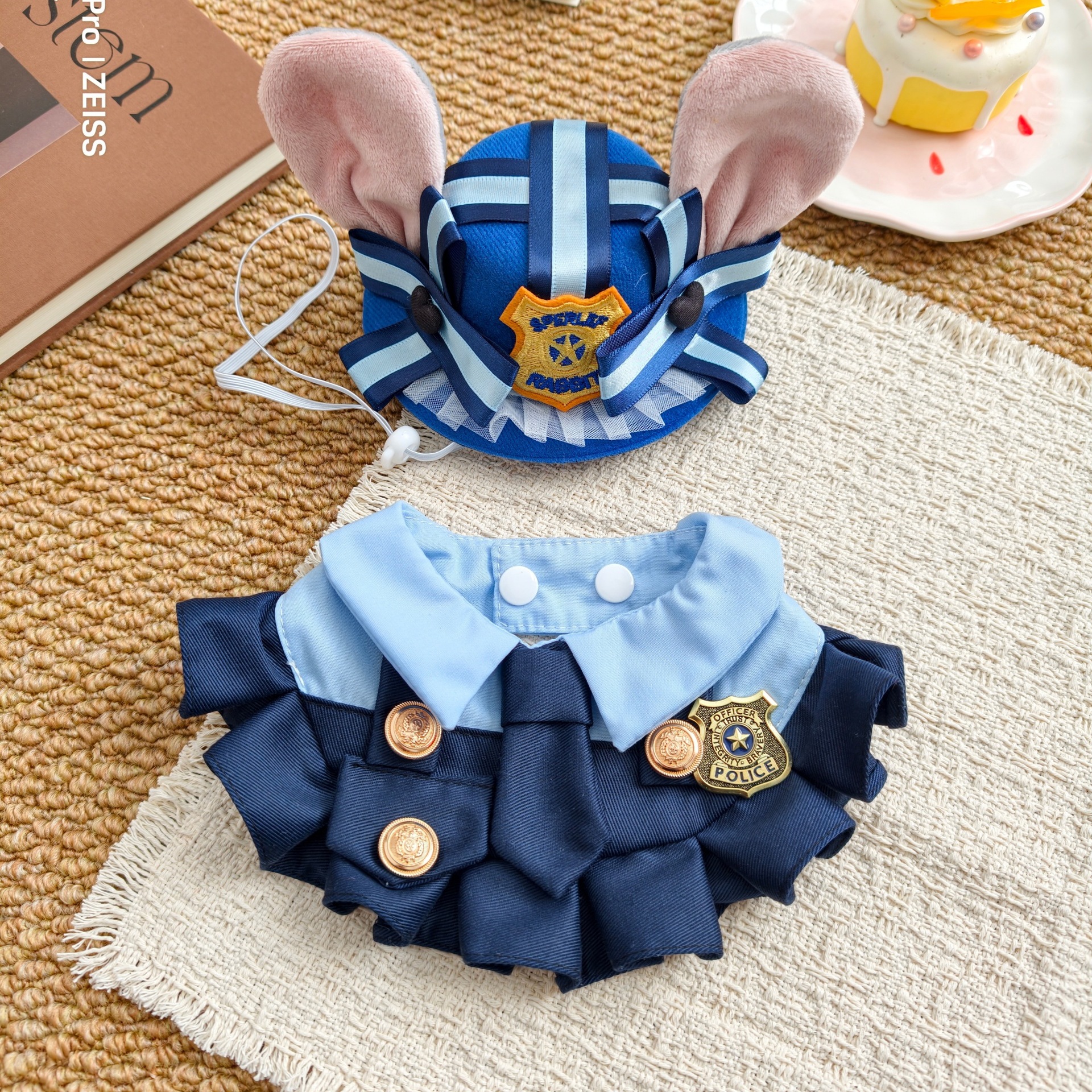 Female police + blue hat suit / M size 2.5-6kg (23-28cm)