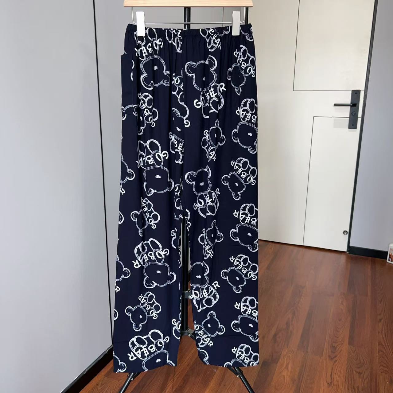 남성용 긴 바지 스타일 18, 네이비 블루 레터링 곰돌이