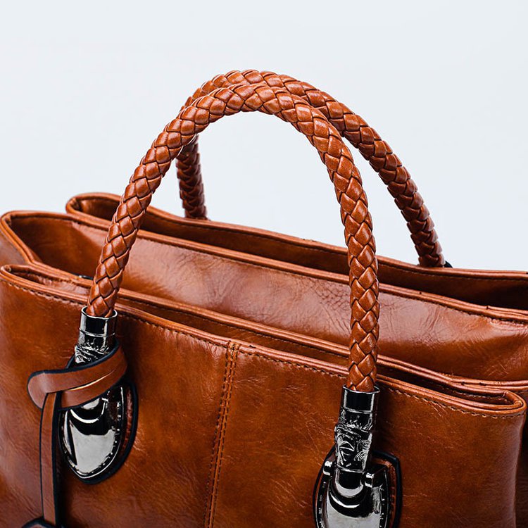 European and American retro women's bag trend, new cross-border hand-held shoulder crossbody bag made of oil wax leather for export, one piece, global consignment undefined