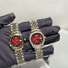 ダイヤモンドがちりばめられたチェリーウォッチ、ドラゴンフルーツ、高価値、軽い高級感、スチールストラップ、人気のニッチアートと同じスタイルのクイーンマザーウォッチ