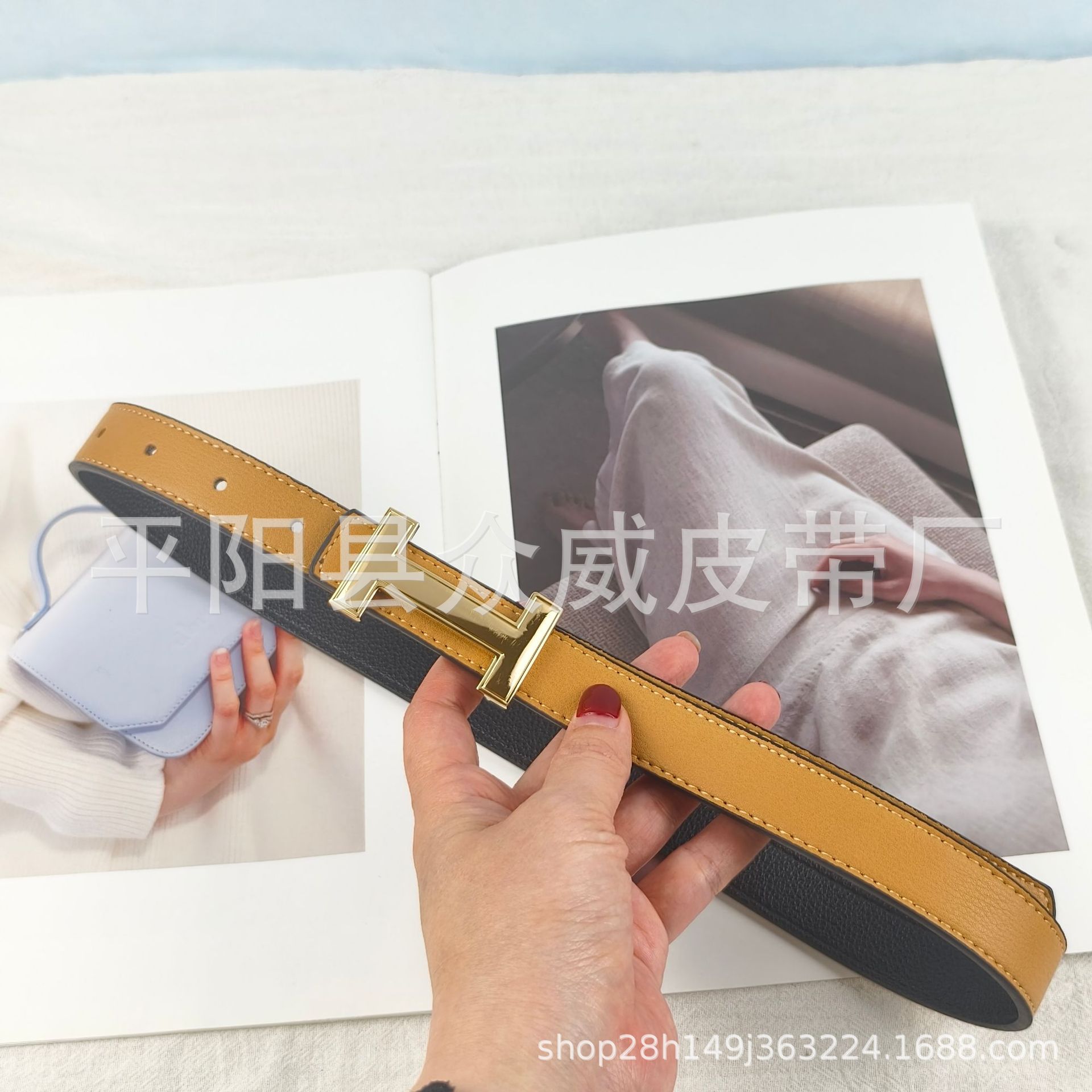 라이트 브라운 골드 버클