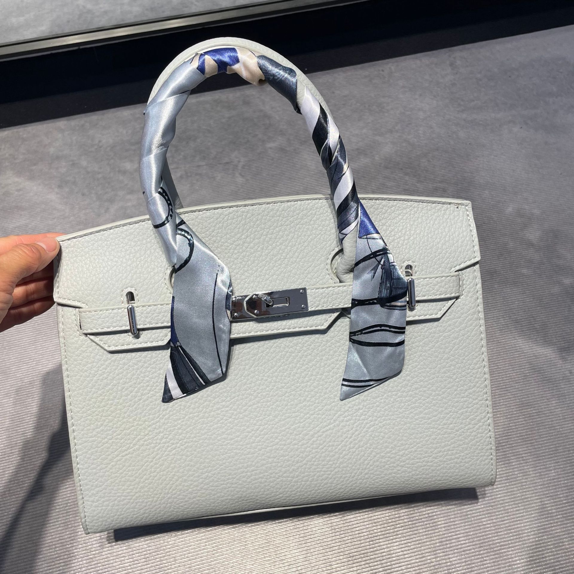 Gray blue