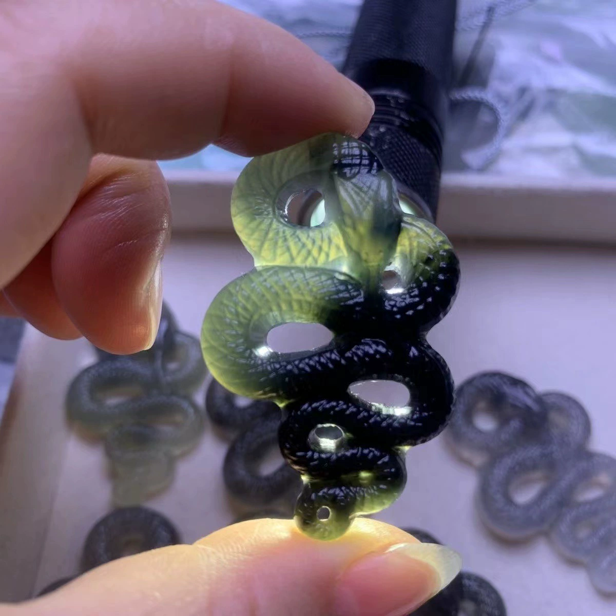 Нефритовый натуральный нефритовый кулон