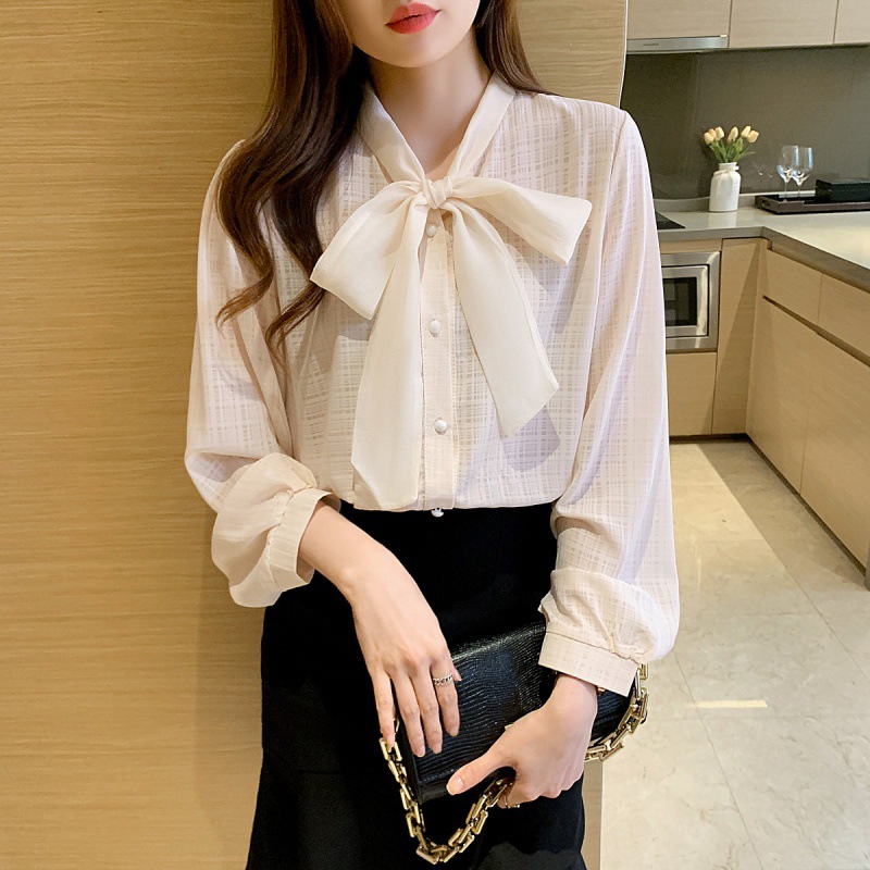 Spring professional elegant shirt with bow