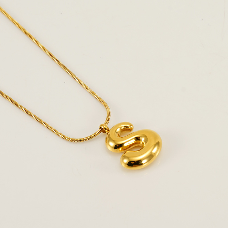 Burbujas transfronterizas 26 letras inglesas colgante brillante collar nicho universal oro acero titanio joyería collar